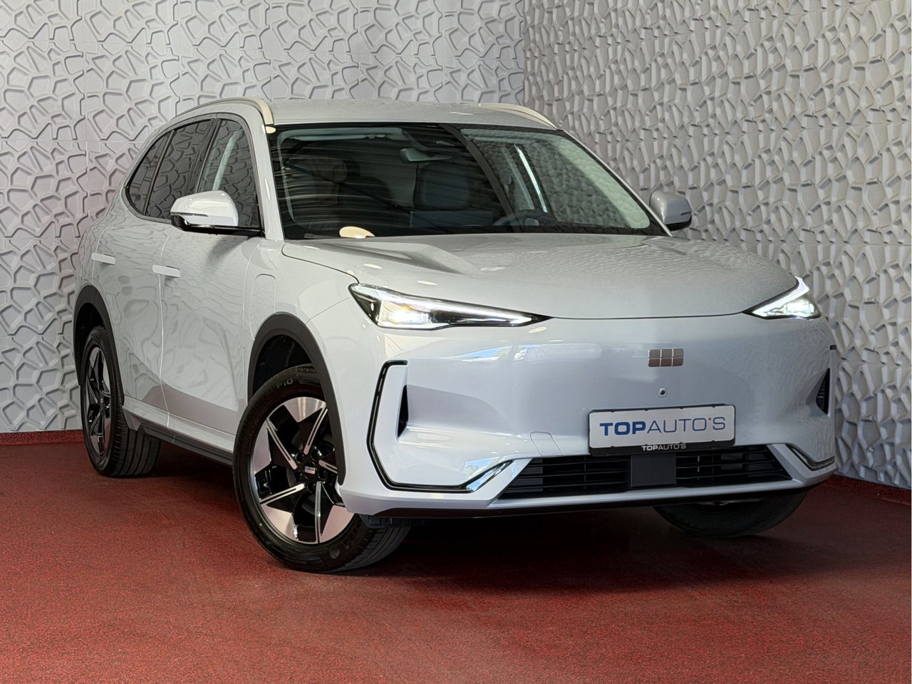 Geely E5