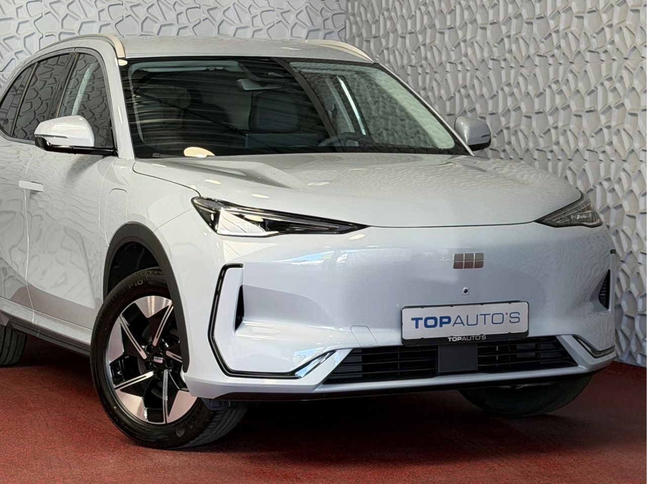 Geely E5