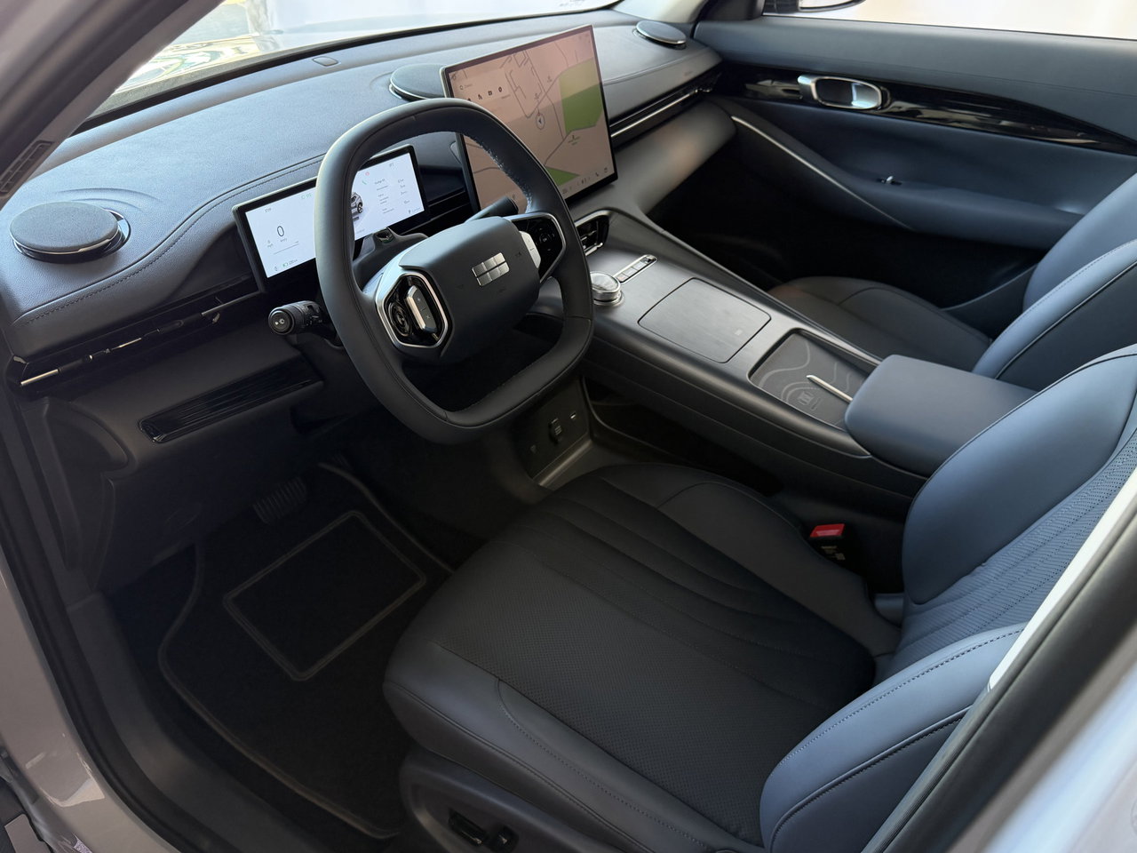 Geely E5