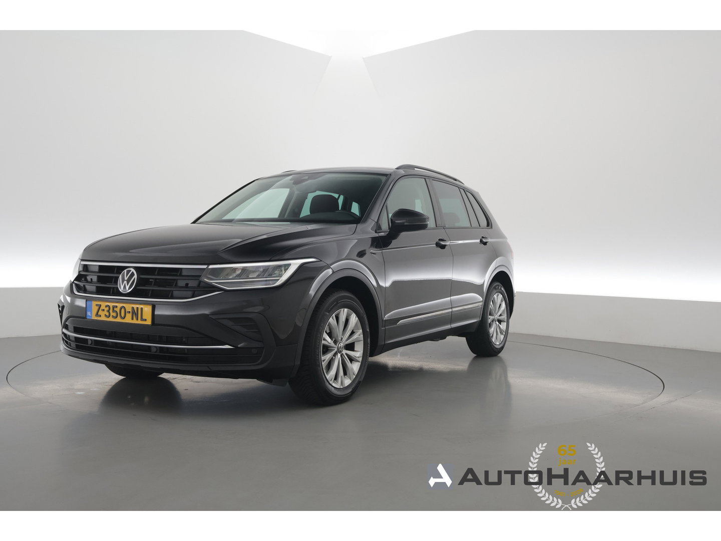 Volkswagen Tiguan 1.5 TSI Life | Rijklaar!! | Adapt. Cruise | Trekhaak | Navi | Stoel- Stuurverw. | All Season | Apple CarPlay |