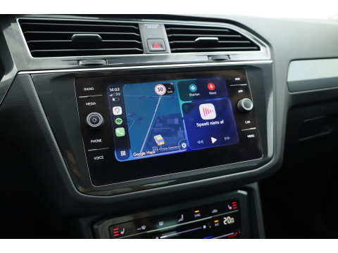 Volkswagen Tiguan 1.5 TSI Life | Rijklaar!! | Adapt. Cruise | Trekhaak | Navi | Stoel- Stuurverw. | All Season | Apple CarPlay |