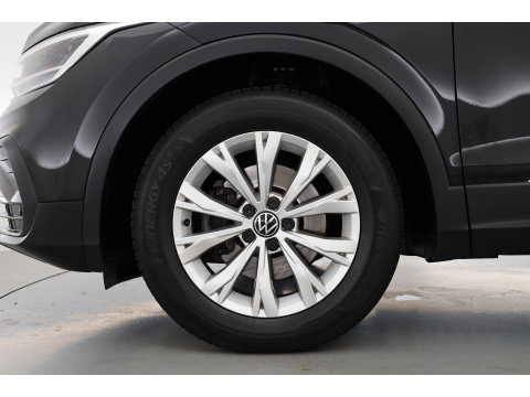 Volkswagen Tiguan 1.5 TSI Life | Rijklaar!! | Adapt. Cruise | Trekhaak | Navi | Stoel- Stuurverw. | All Season | Apple CarPlay |