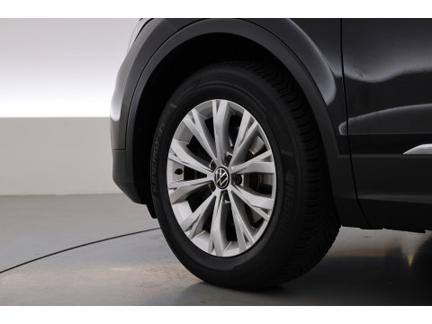 Volkswagen Tiguan 1.5 TSI Life | Rijklaar!! | Adapt. Cruise | Trekhaak | Navi | Stoel- Stuurverw. | All Season | Apple CarPlay |
