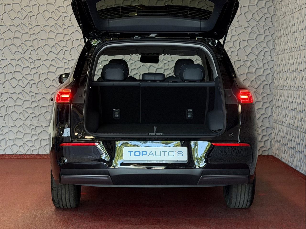 Geely E5