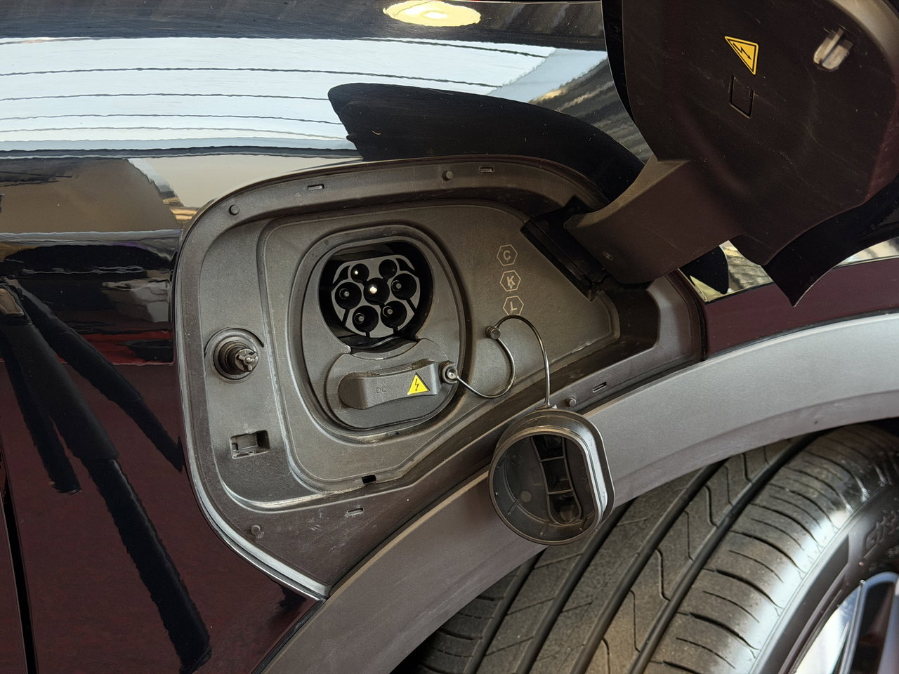 Geely E5