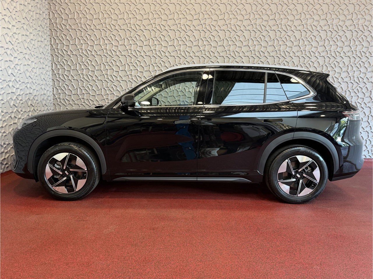 Geely E5