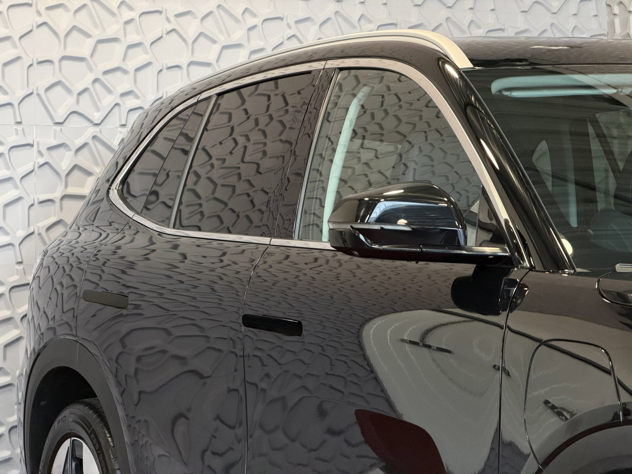 Geely E5