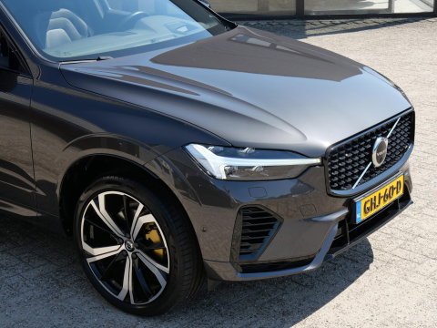 Volvo XC60 T8 R-DESIGN/ PANORAMADAK/ 360° CAMERA/ HEAD-UP/ H&K AUDIO/ TREKHAAK