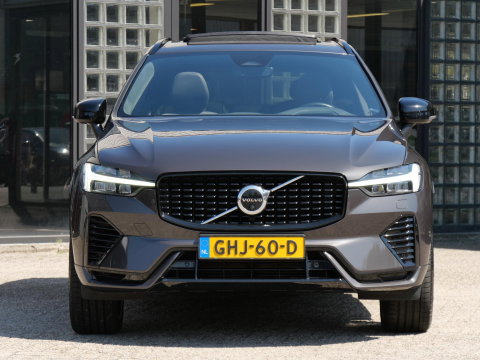 Volvo XC60 T8 R-DESIGN/ PANORAMADAK/ 360° CAMERA/ HEAD-UP/ H&K AUDIO/ TREKHAAK