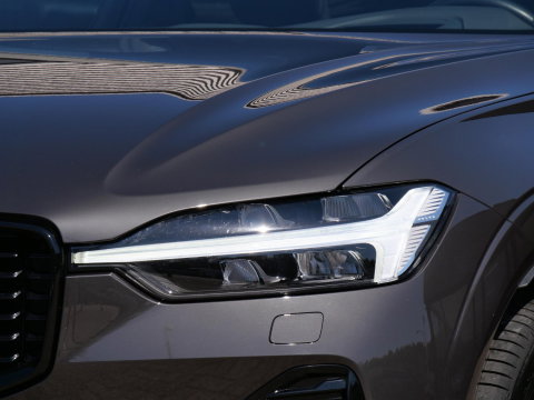 Volvo XC60 T8 R-DESIGN/ PANORAMADAK/ 360° CAMERA/ HEAD-UP/ H&K AUDIO/ TREKHAAK