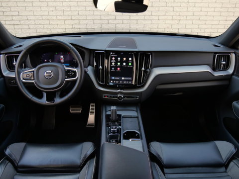 Volvo XC60 T8 R-DESIGN/ PANORAMADAK/ 360° CAMERA/ HEAD-UP/ H&K AUDIO/ TREKHAAK