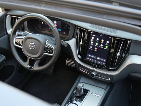 Volvo XC60 T8 R-DESIGN/ PANORAMADAK/ 360° CAMERA/ HEAD-UP/ H&K AUDIO/ TREKHAAK