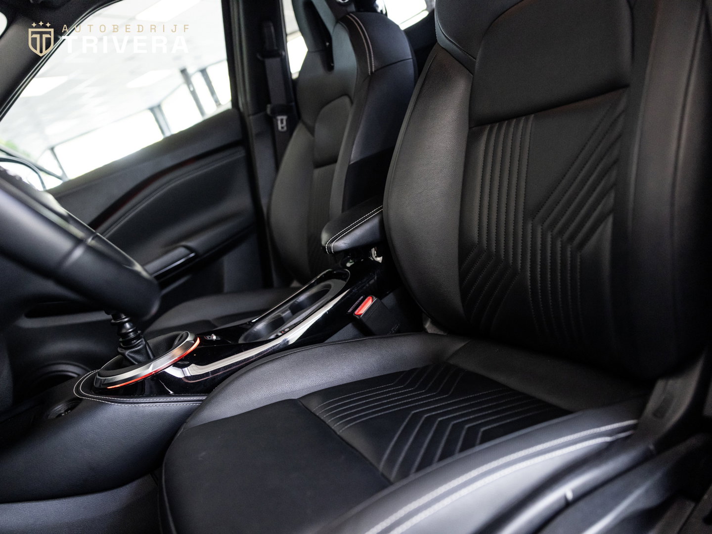 Nissan Juke 1.0 DIG-T Tekna 116PK l 360° CAM l NAV l 1ste eig. l Climate l BTW Auto l Zeer lage KM