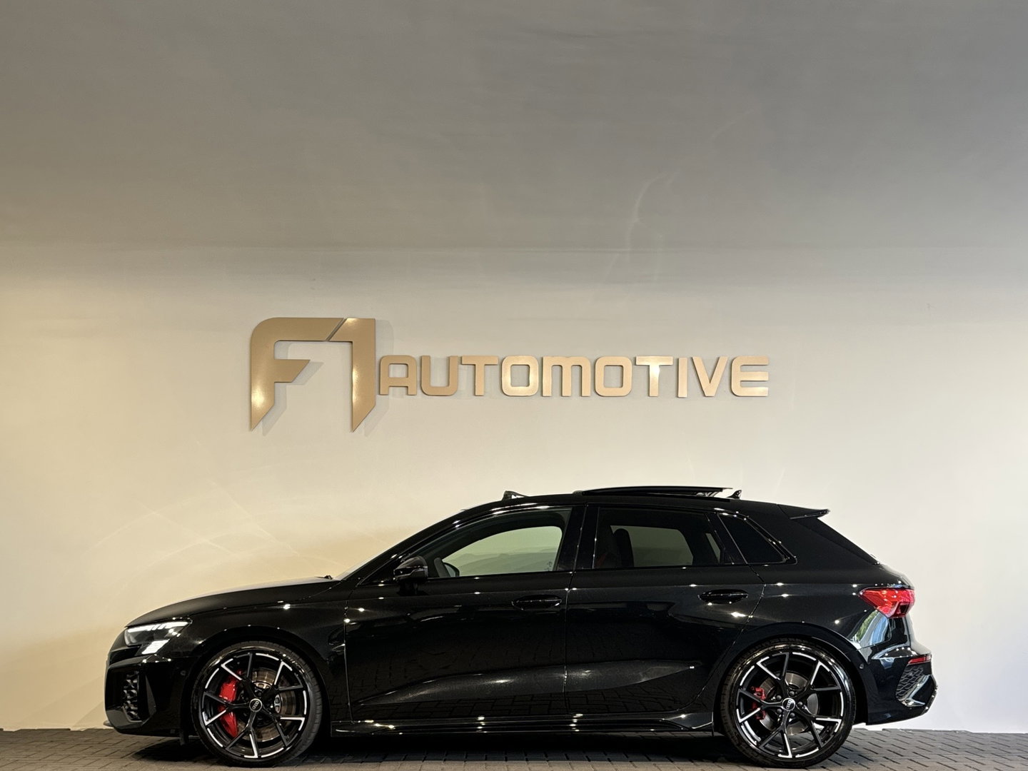 Audi RS3 Sportback 2.5 TFSI quattro Pano|HuD|Keyless|Memory|B&O|Sfeer