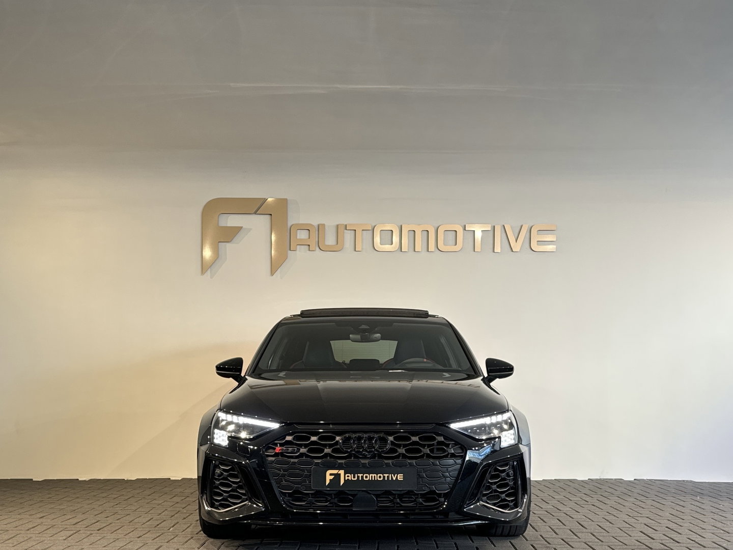 Audi RS3 Sportback 2.5 TFSI quattro Pano|HuD|Keyless|Memory|B&O|Sfeer