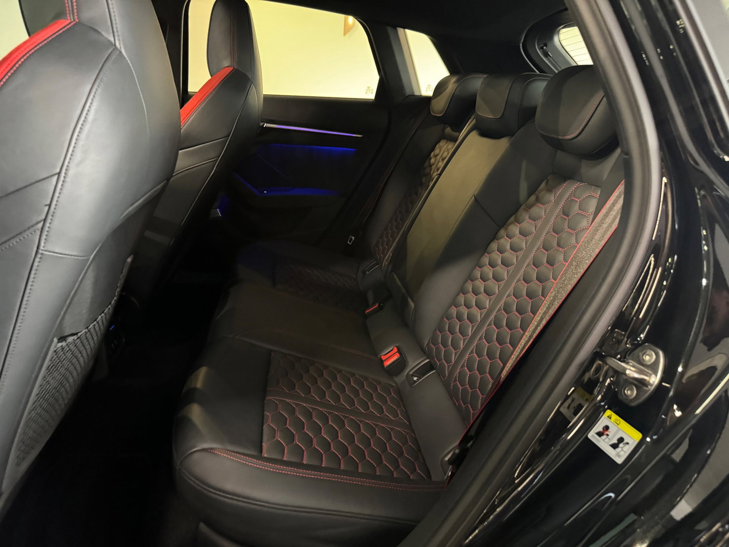 Audi RS3 Sportback 2.5 TFSI quattro Pano|HuD|Keyless|Memory|B&O|Sfeer