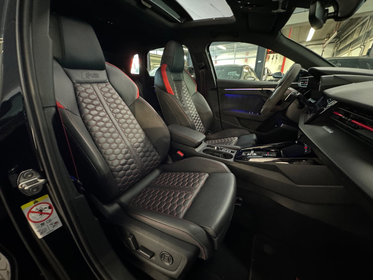 Audi RS3 Sportback 2.5 TFSI quattro Pano|HuD|Keyless|Memory|B&O|Sfeer