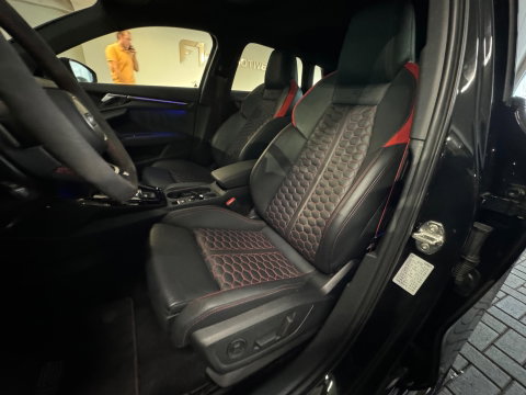 Audi RS3 Sportback 2.5 TFSI quattro Pano|HuD|Keyless|Memory|B&O|Sfeer