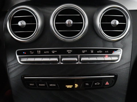 Mercedes-Benz C-Klasse Estate 300 e Business Solution AMG Limited d | SOH 88,2% | Leder/alcantara | Cruise control | Lane assist | Elektrische achterklep | 360 camera | Park assist | Carplay | Sfeerverlichting