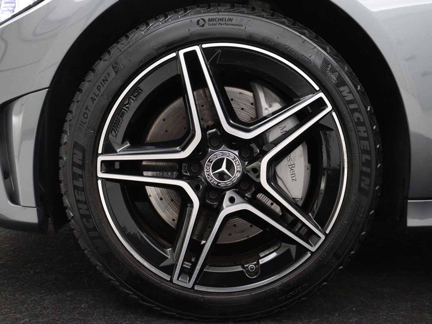 Mercedes-Benz C-Klasse Estate 300 e Business Solution AMG Limited d | SOH 88,2% | Leder/alcantara | Cruise control | Lane assist | Elektrische achterklep | 360 camera | Park assist | Carplay | Sfeerverlichting