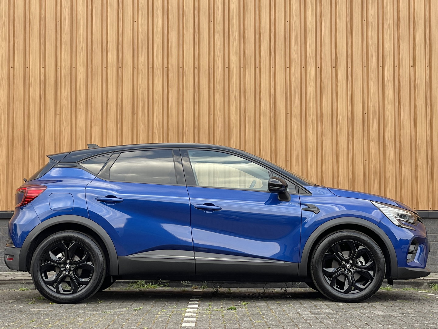 Renault Captur 1.6 E-Tech hybrid 145 SL Rive Gauche | Apple Carplay | Airconditioning | DAB | Camera | Navigatie |