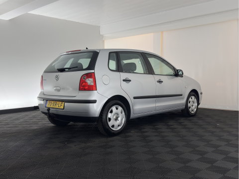 Volkswagen Polo 1.2 *AIRCO | COMFORT-SEATS | RADIO-CD/MP3 | TOWBAR*