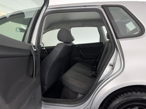Volkswagen Polo 1.2 *AIRCO | COMFORT-SEATS | RADIO-CD/MP3 | TOWBAR*