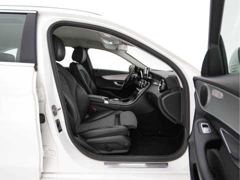 Mercedes-Benz C-Klasse Estate 200 CDI Business Solution Aut. *FULL-LED | LEATHER-FABRIC |  NAVI-FULLMAP | CAMERA | HEATED-SPORTSEATS | SHIFTPADDLES | CRUISE | KEYLESS | TOWBAR | 17''ALU*