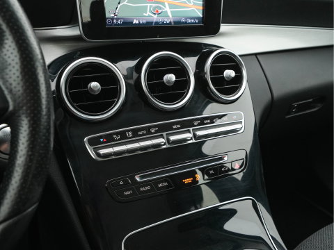 Mercedes-Benz C-Klasse Estate 200 CDI Business Solution Aut. *FULL-LED | LEATHER-FABRIC |  NAVI-FULLMAP | CAMERA | HEATED-SPORTSEATS | SHIFTPADDLES | CRUISE | KEYLESS | TOWBAR | 17''ALU*