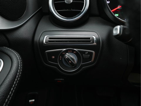 Mercedes-Benz C-Klasse Estate 200 CDI Business Solution Aut. *FULL-LED | LEATHER-FABRIC |  NAVI-FULLMAP | CAMERA | HEATED-SPORTSEATS | SHIFTPADDLES | CRUISE | KEYLESS | TOWBAR | 17''ALU*