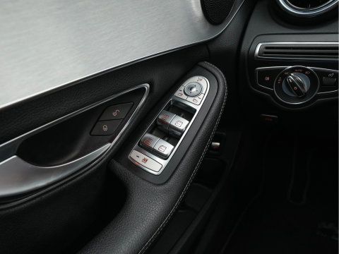 Mercedes-Benz C-Klasse Estate 200 CDI Business Solution Aut. *FULL-LED | LEATHER-FABRIC |  NAVI-FULLMAP | CAMERA | HEATED-SPORTSEATS | SHIFTPADDLES | CRUISE | KEYLESS | TOWBAR | 17''ALU*