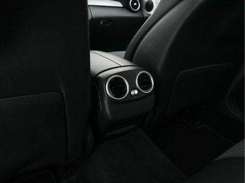 Mercedes-Benz C-Klasse Estate 200 CDI Business Solution Aut. *FULL-LED | LEATHER-FABRIC |  NAVI-FULLMAP | CAMERA | HEATED-SPORTSEATS | SHIFTPADDLES | CRUISE | KEYLESS | TOWBAR | 17''ALU*