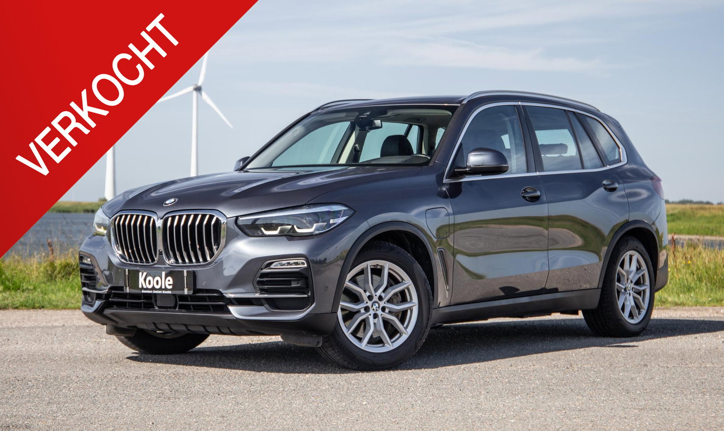 BMW X5 xDrive45e High Executive CARPLAY / CAMERA / DEALER ONDERHOUDEN / ZWART LEER / STOELVERWARMING / TREKHAAK