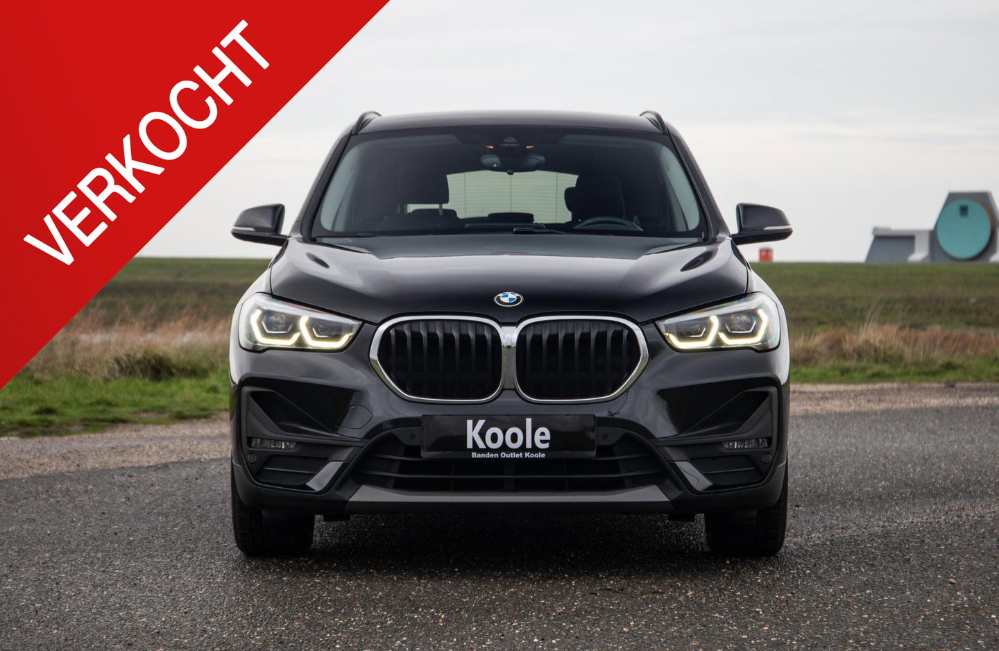 BMW X1 xDrive25e Executive CAMERA / CARPLAY / HEAD UP DISPLAY / LEDER / LED / CRUISE CONTROLE / STOELVERWARMING