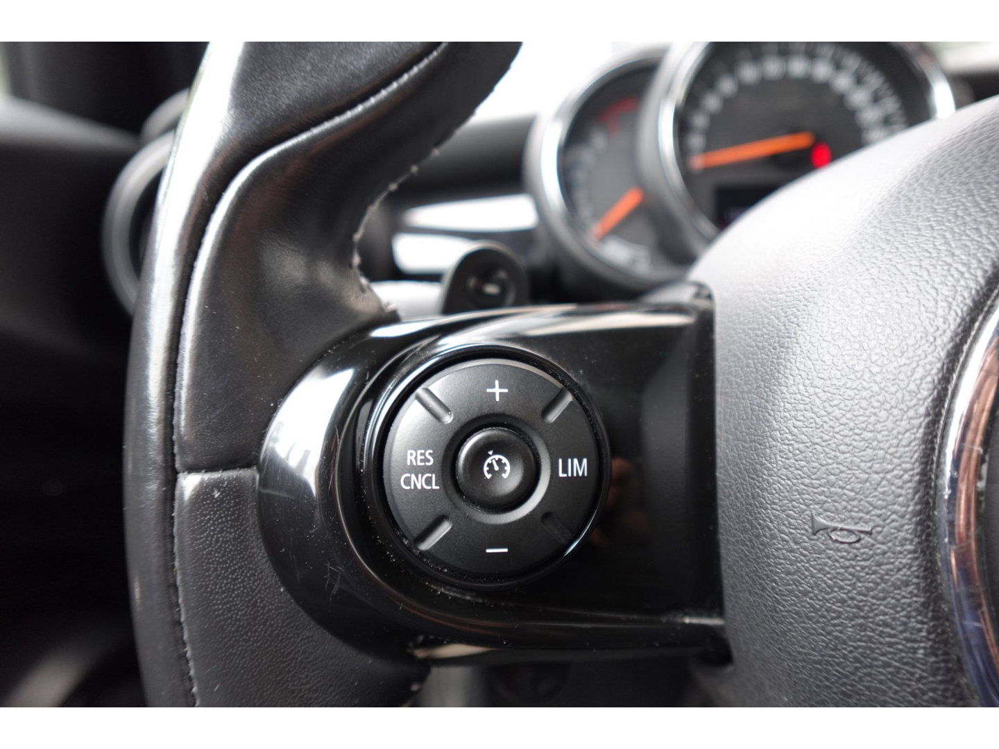 MINI 5-deurs Cooper S 2.0 Pepper PANO NAVI LED VOL