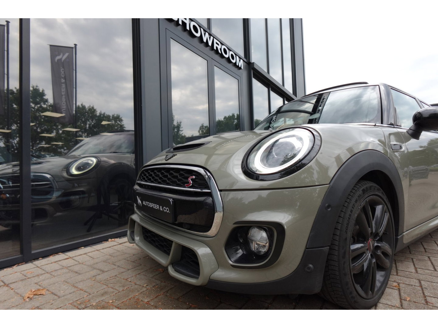 MINI 5-deurs Cooper S 2.0 Pepper PANO NAVI LED VOL