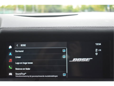 Porsche Taycan Performance 84 kWh 381 pk | Keyless | NL-Auto | Pano | BOSE | 360 gr.camera | Luchtvering | Carplay | Full LED | Virtual cockpit