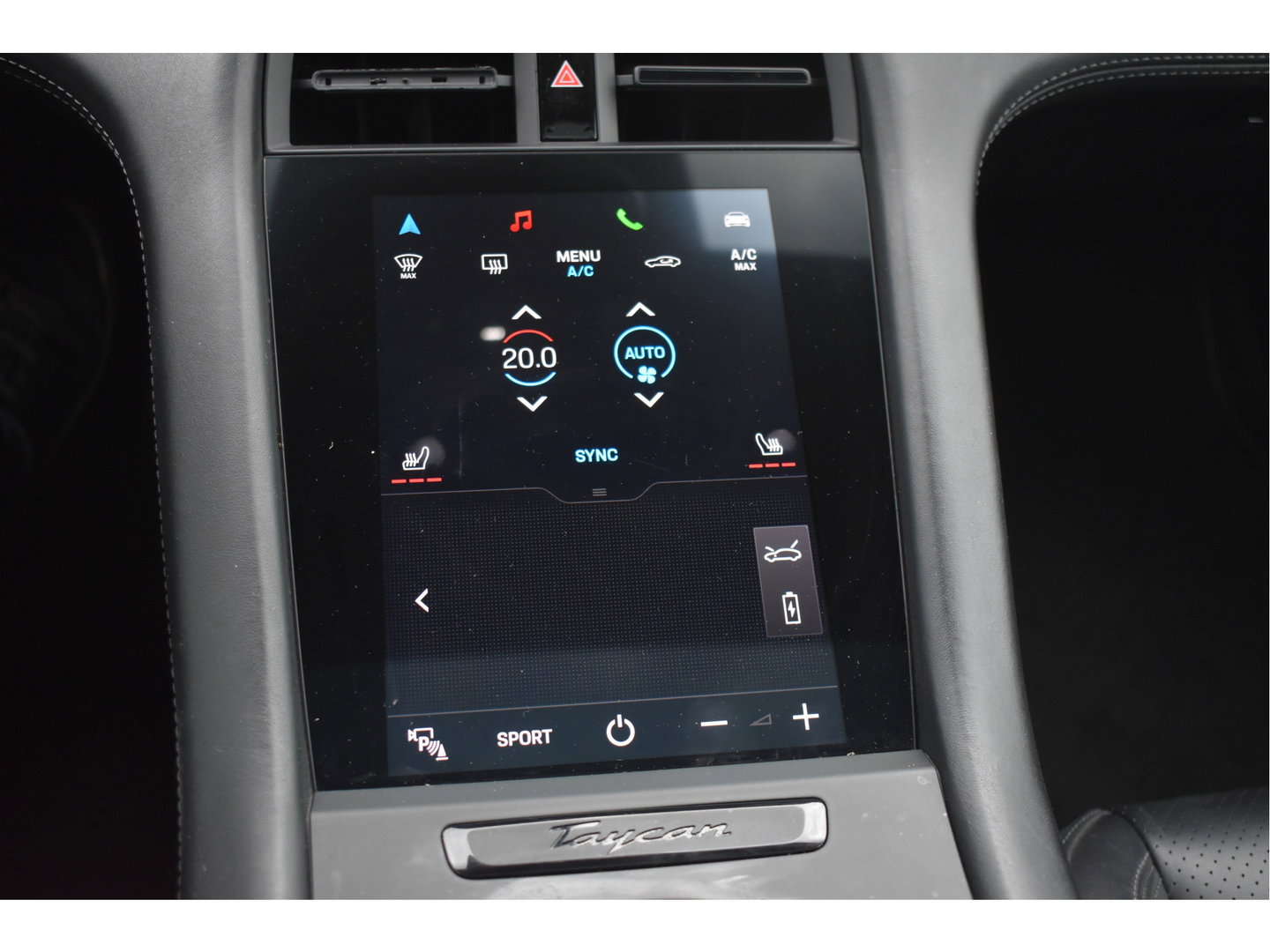 Porsche Taycan Performance 84 kWh 381 pk | Keyless | NL-Auto | Pano | BOSE | 360 gr.camera | Luchtvering | Carplay | Full LED | Virtual cockpit