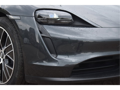 Porsche Taycan Performance 84 kWh 381 pk | Keyless | NL-Auto | Pano | BOSE | 360 gr.camera | Luchtvering | Carplay | Full LED | Virtual cockpit