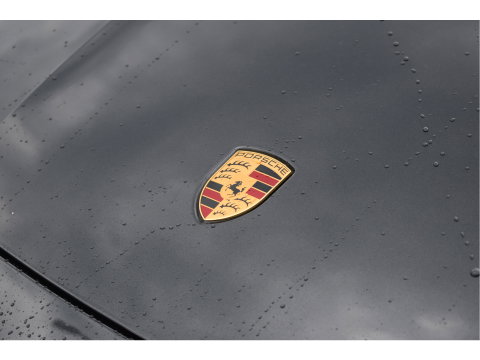 Porsche Taycan Performance 84 kWh 381 pk | Keyless | NL-Auto | Pano | BOSE | 360 gr.camera | Luchtvering | Carplay | Full LED | Virtual cockpit