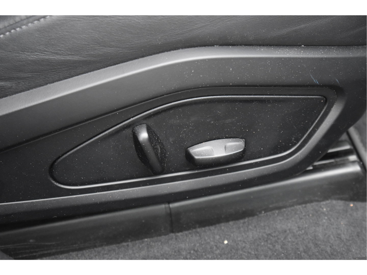 Porsche Taycan Performance 84 kWh 381 pk | Keyless | NL-Auto | Pano | BOSE | 360 gr.camera | Luchtvering | Carplay | Full LED | Virtual cockpit
