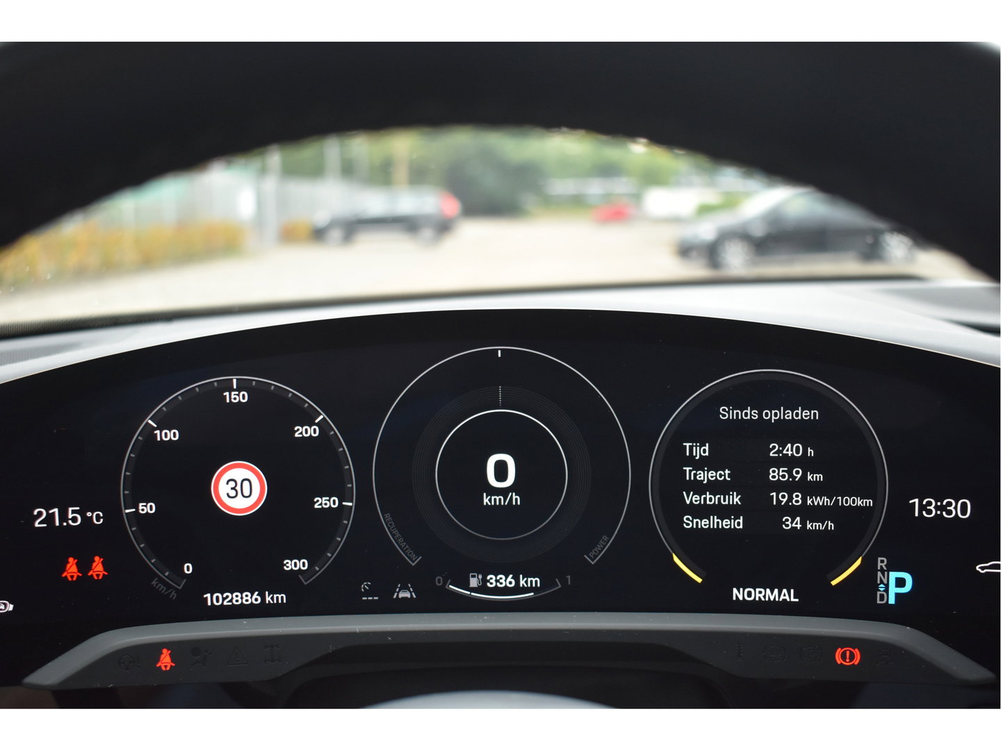 Porsche Taycan Performance 84 kWh 381 pk | Keyless | NL-Auto | Pano | BOSE | 360 gr.camera | Luchtvering | Carplay | Full LED | Virtual cockpit