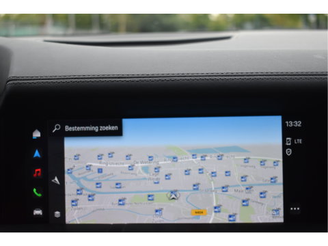 Porsche Taycan Performance 84 kWh 381 pk | Keyless | NL-Auto | Pano | BOSE | 360 gr.camera | Luchtvering | Carplay | Full LED | Virtual cockpit