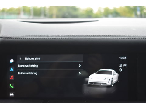 Porsche Taycan Performance 84 kWh 381 pk | Keyless | NL-Auto | Pano | BOSE | 360 gr.camera | Luchtvering | Carplay | Full LED | Virtual cockpit