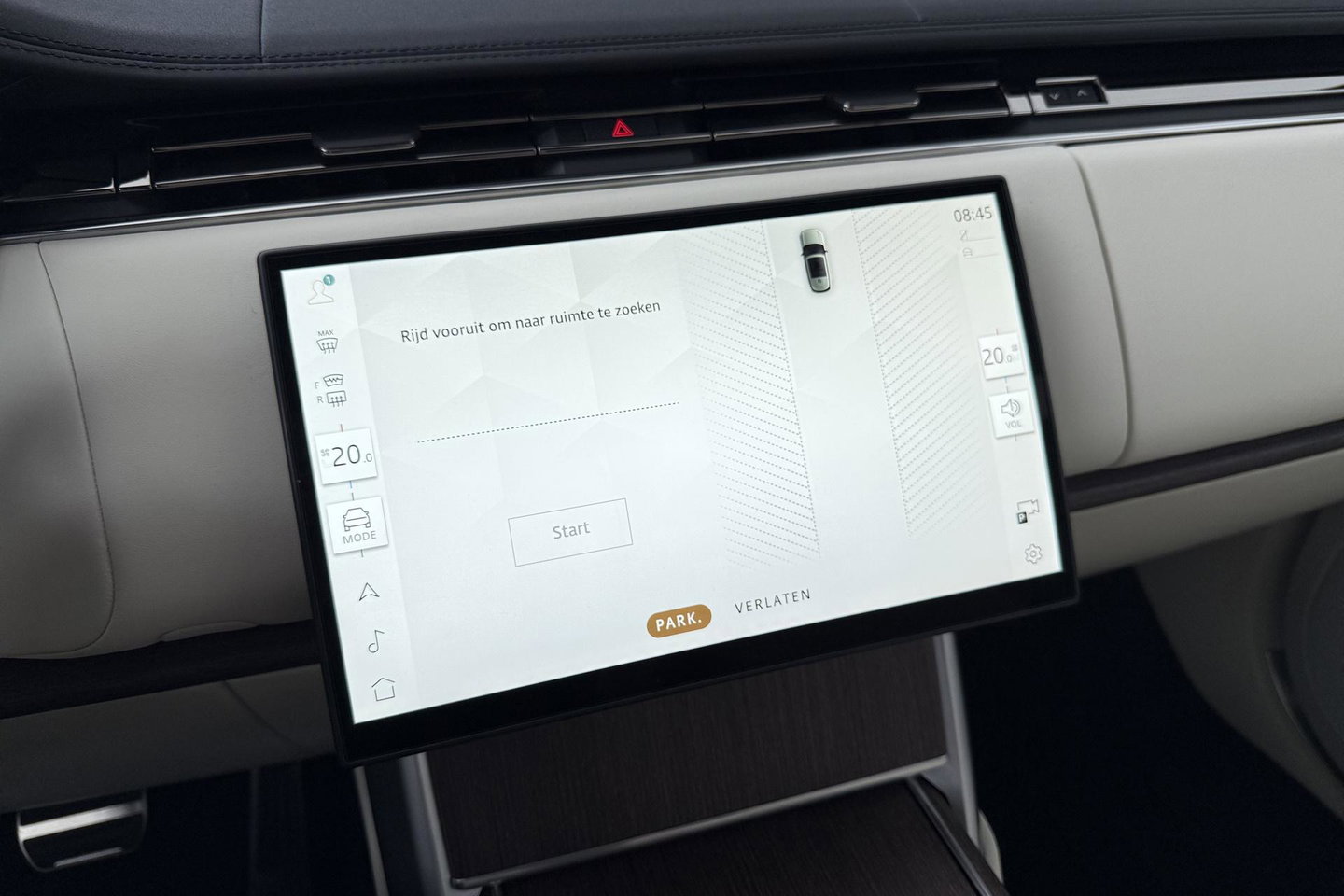 Land Rover Range Rover 3.0 P460e SE PHEV | ACC | Luchtvering | Panoramadak | 360° Camera | Head-Up | Meridian 3D | Stoelventilatie | 23 Inch