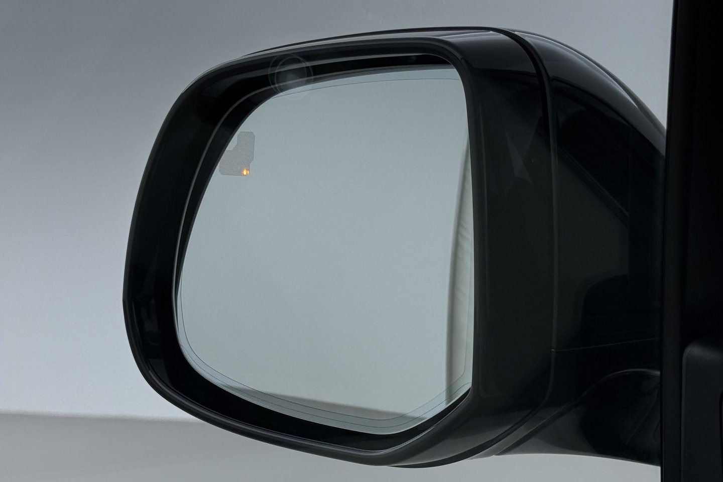 Land Rover Range Rover 3.0 P460e SE PHEV | ACC | Luchtvering | Panoramadak | 360° Camera | Head-Up | Meridian 3D | Stoelventilatie | 23 Inch