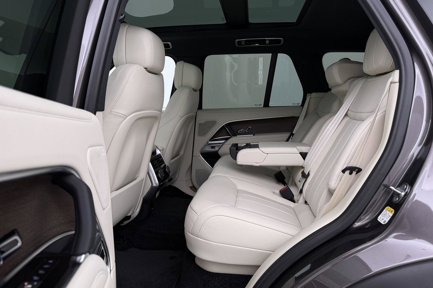 Land Rover Range Rover 3.0 P460e SE PHEV | ACC | Luchtvering | Panoramadak | 360° Camera | Head-Up | Meridian 3D | Stoelventilatie | 23 Inch