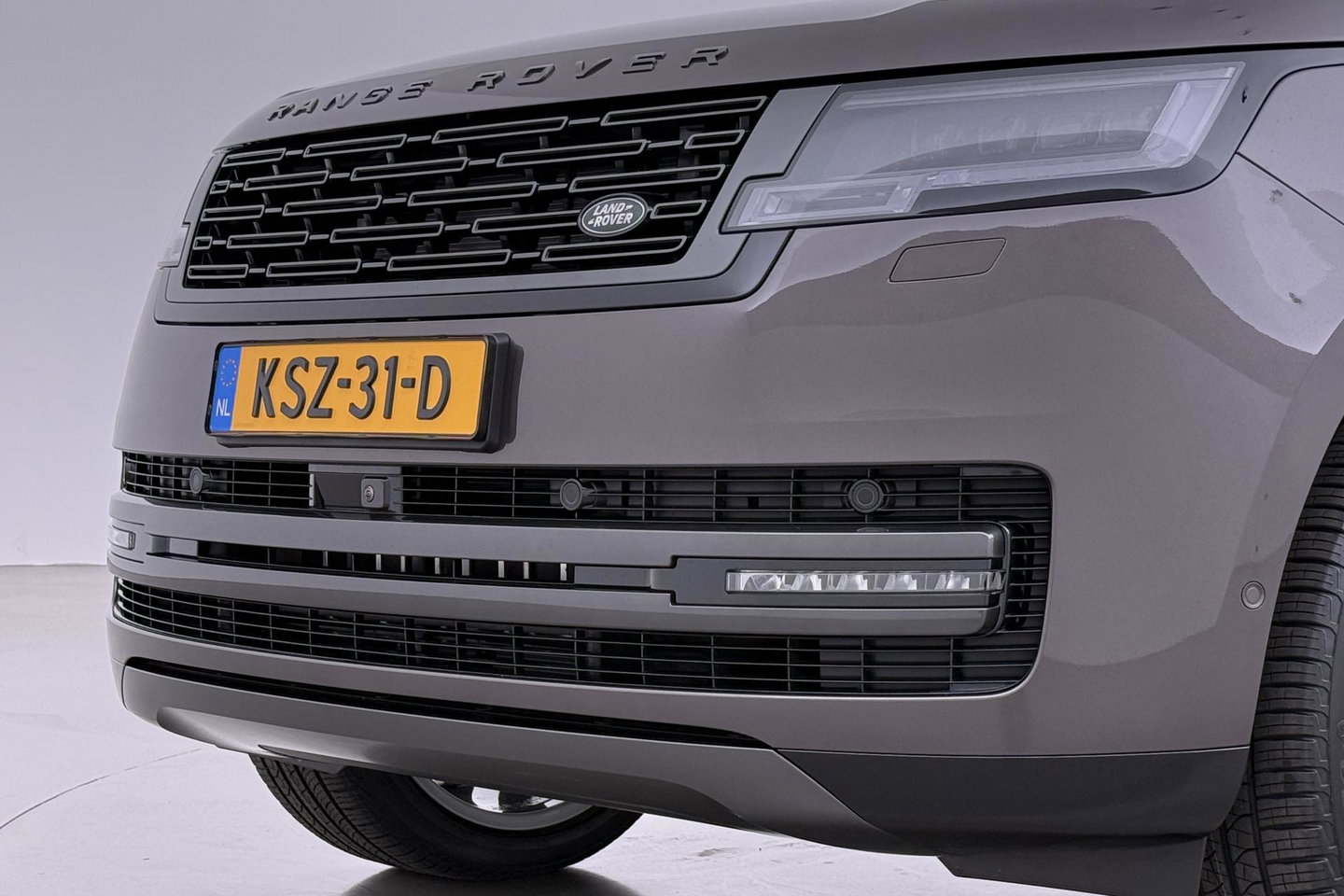 Land Rover Range Rover 3.0 P460e SE PHEV | ACC | Luchtvering | Panoramadak | 360° Camera | Head-Up | Meridian 3D | Stoelventilatie | 23 Inch