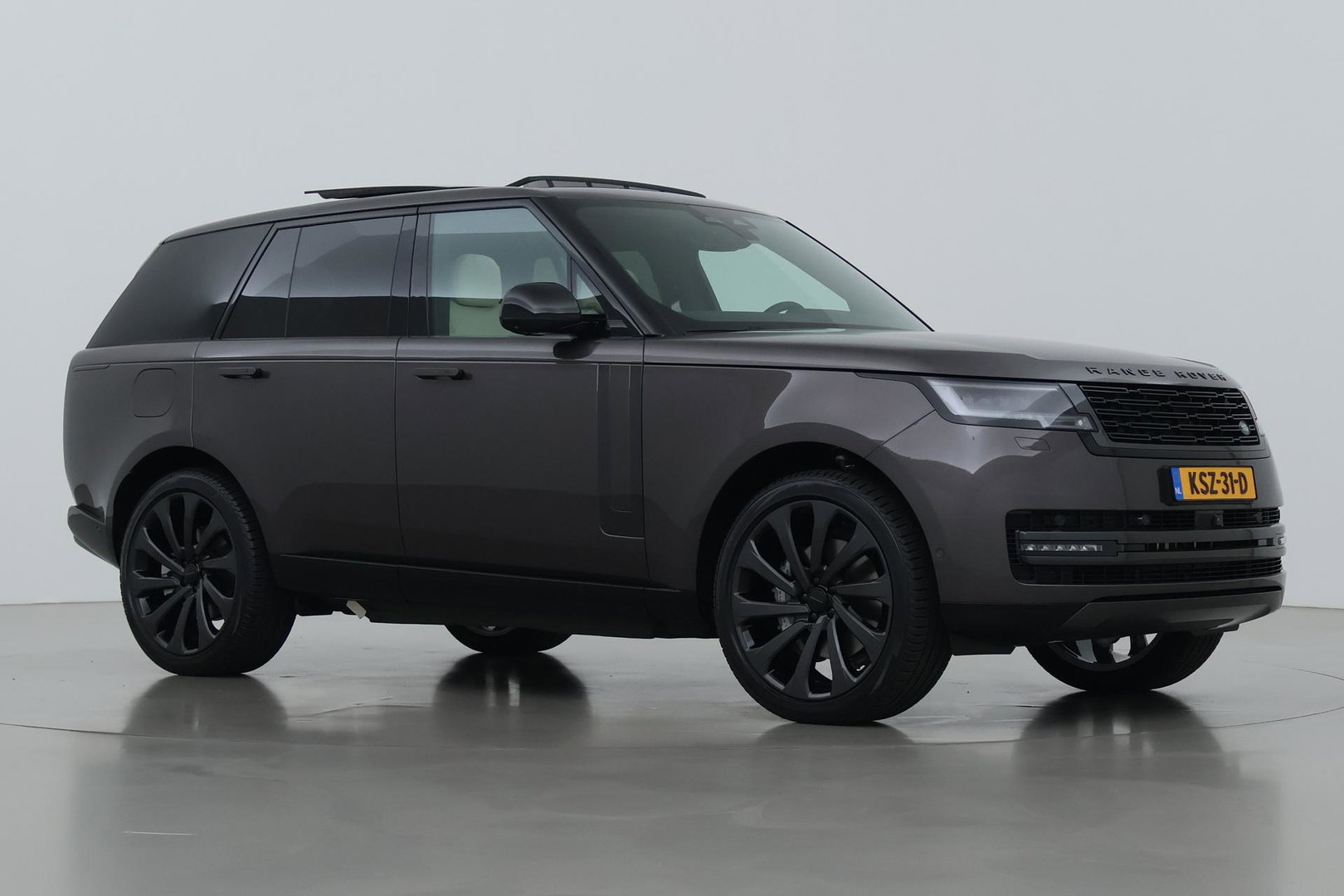 Land Rover Range Rover 3.0 P460e SE PHEV | ACC | Luchtvering | Panoramadak | 360° Camera | Head-Up | Meridian 3D | Stoelventilatie | 23 Inch