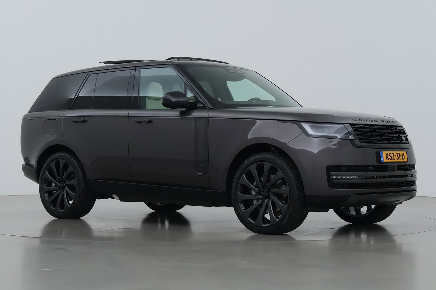 Land Rover Range Rover 3.0 P460e SE PHEV | ACC | Luchtvering | Panoramadak | 360° Camera | Head-Up | Meridian 3D | Stoelventilatie | 23 Inch